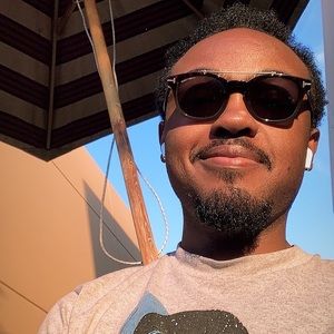 Meet your Posher, Devaughn